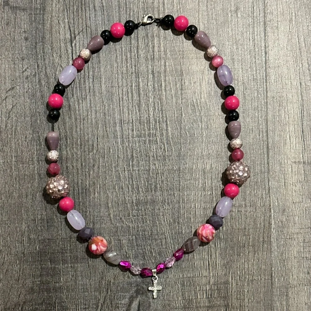 💞 Handmade Beaded Cross Necklace